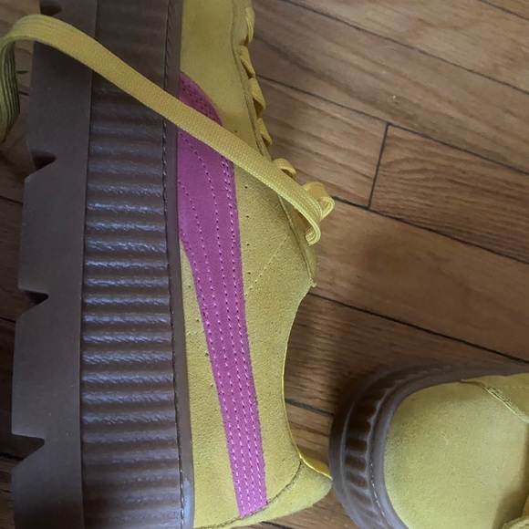 Puma X Fenty By Rihanna Cleated
Creeper Lace Up Suede Yellow Sz 9.5 - Picture 9 of 16
